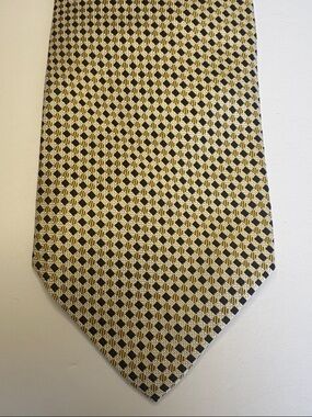 “Best Of Class” Robert Talbott Elegant Black and Gold Geometric Silk Tie